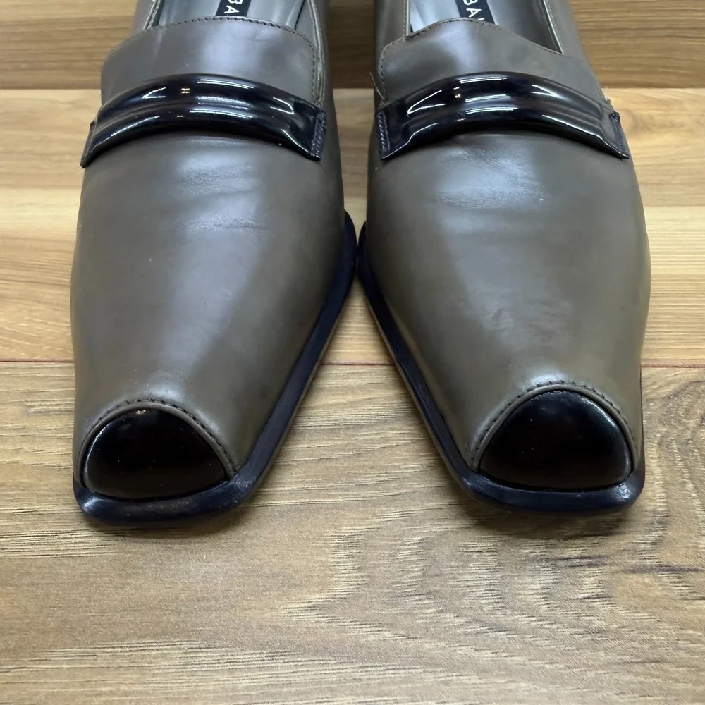 Bally Vintage 90's Pumps Fandera Olive 8 M Square Toe‎ Cap Toe Career Minimalist